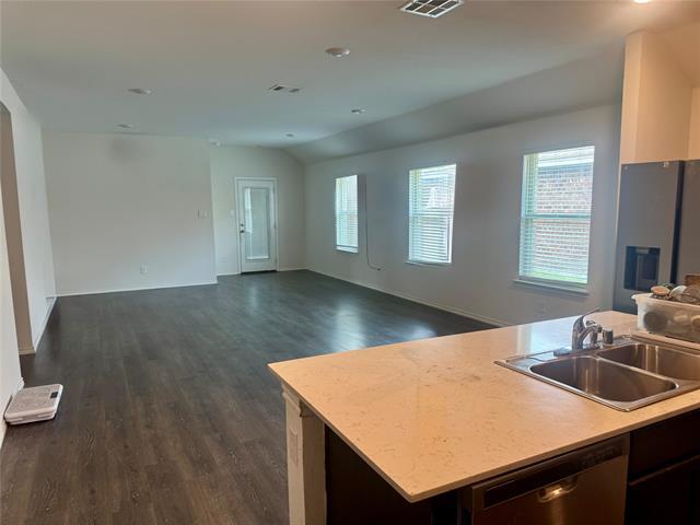 Photo - 3060 Frazier St