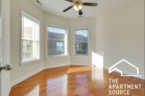 Photo - 850 W Cornelia Ave Unit 3W