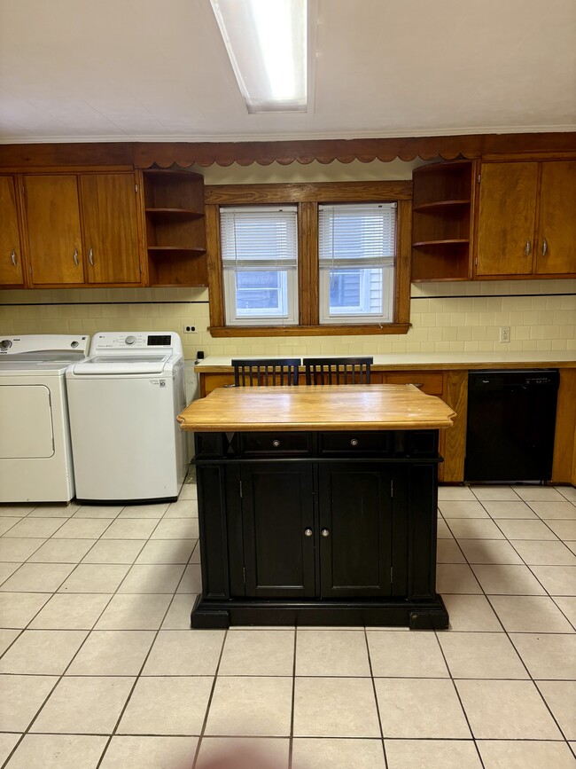 Photo - 32 Harley Ave