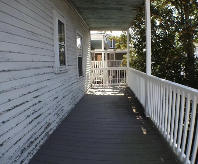 Photo - 102 Saxton St