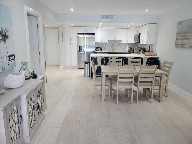 Photo - 19390 Collins Ave Unit 216