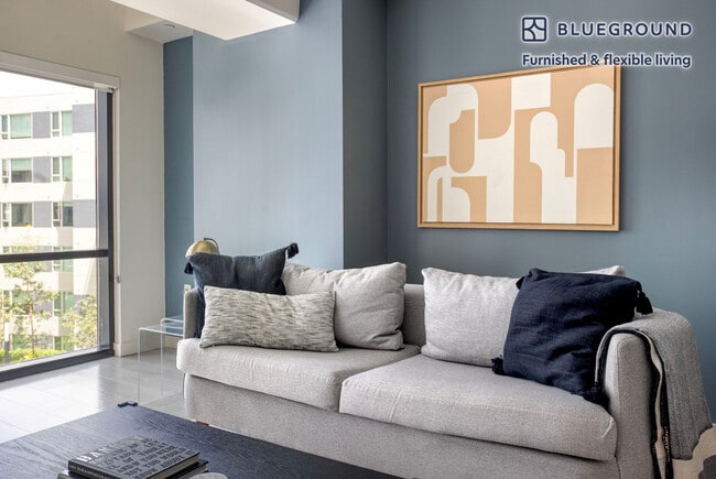 Photo - 2435 S Sepulveda Blvd Unidad FL7-ID1048