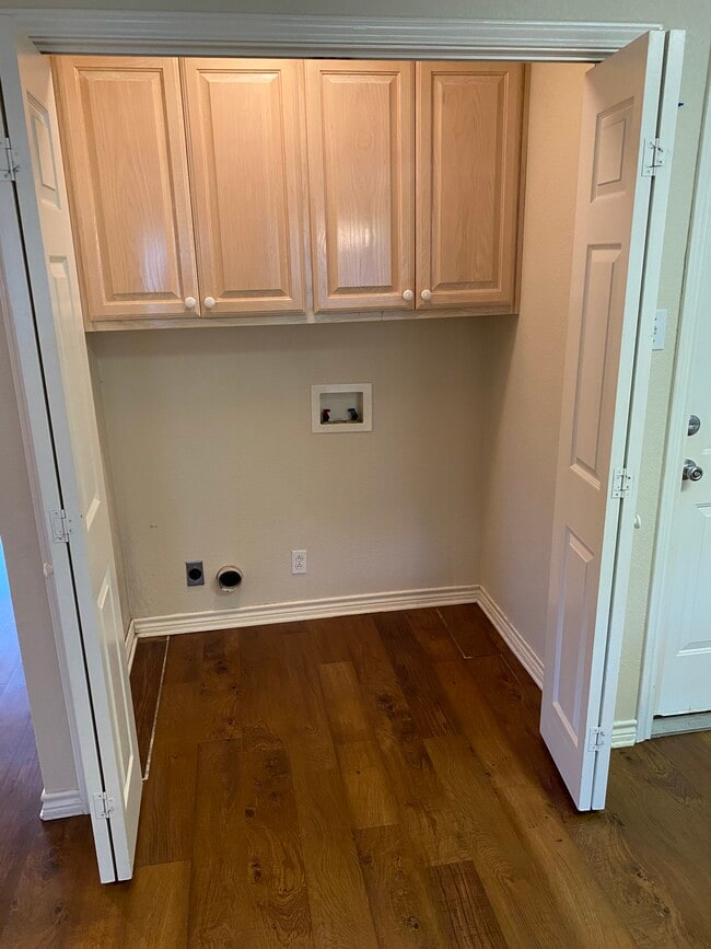 Photo - 2920 W Parnell St