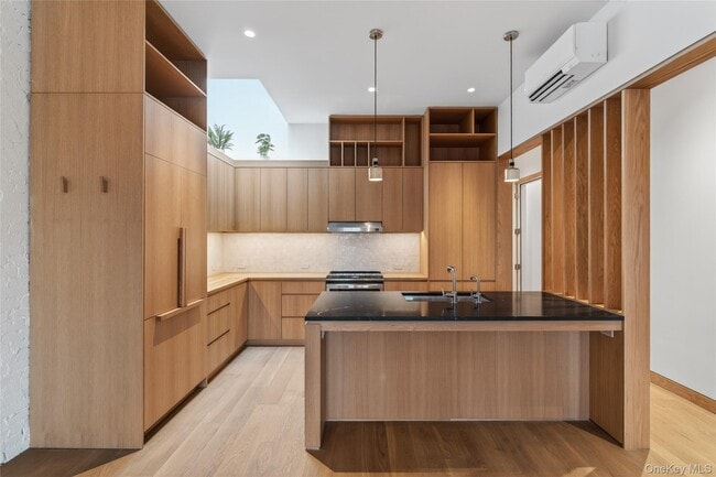 Photo - 316 Wall St Unidad 2