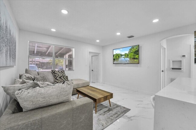 Photo - 1208 N 25th Ave Unidad ID1342012P