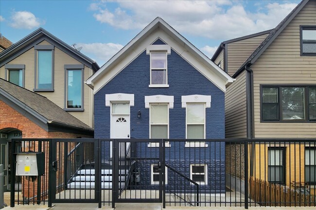 Building Photo - 1732 W Beach Ave Unit G