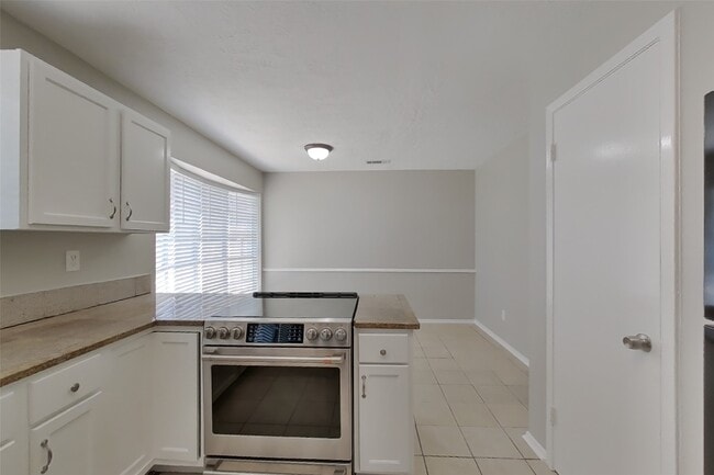Photo - 3815 Regency Dr