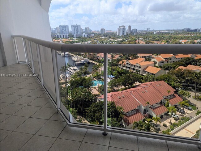 Photo - 3610 Yacht Club Dr Unit 1515