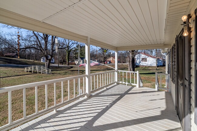 Photo - 413 Mill St