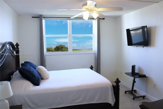 Photo - 3020 Marcos Dr Unidad S509