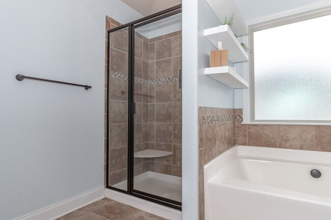 Building Photo - 5461 Everlook Cir