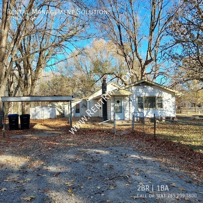 Photo - 2718 NE B St