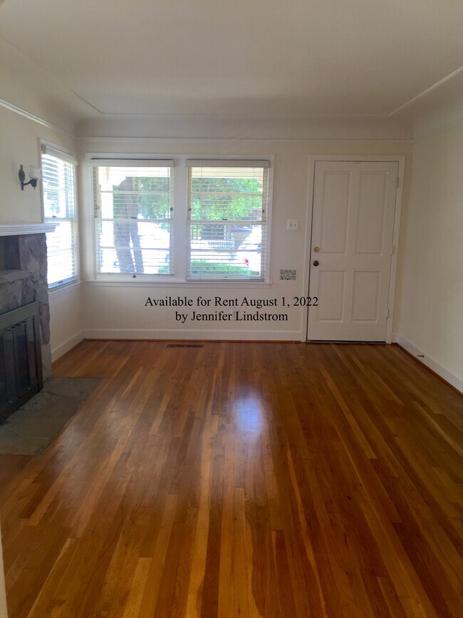 Photo - 914 Chabrant Way