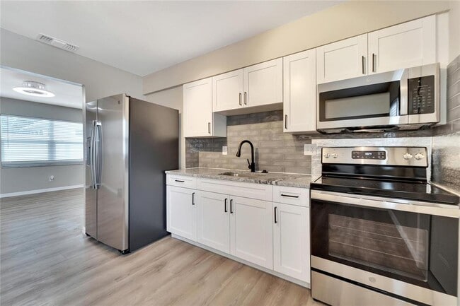 Photo - 1462 Cleveland St