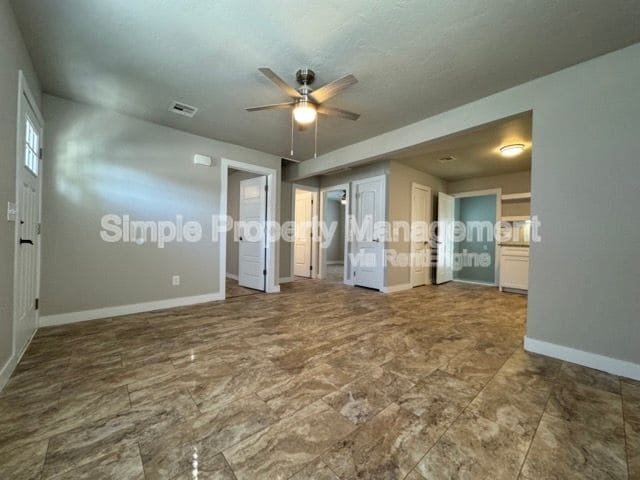 Photo - 206 W Ercoupe Dr