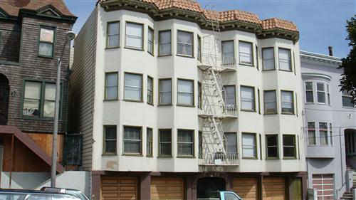 Photo - 744 Oak St Apartments