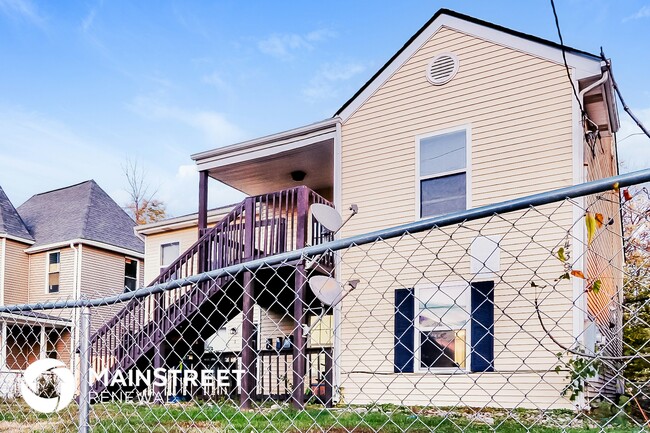 Building Photo - 1439 Beech St Rental