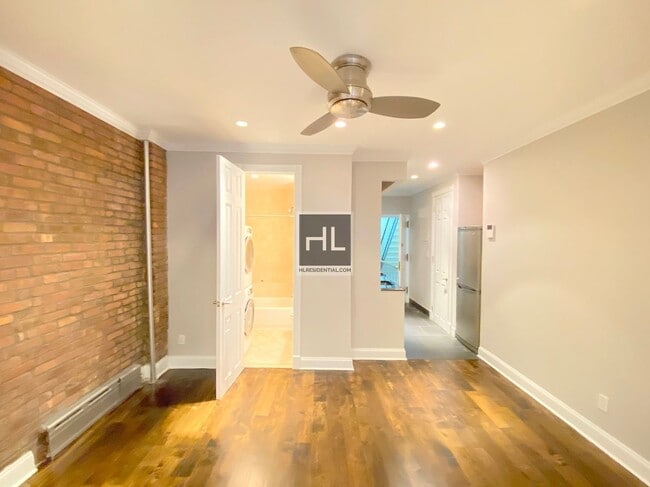 Building Photo - Christopher Street Unit 2