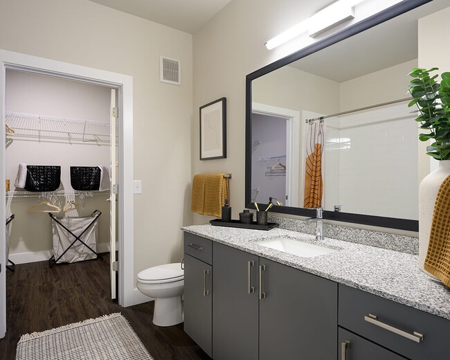 2BR, 2BA - 1,121SF (Type B1) - Primary Bathroom