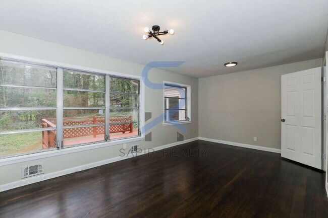 Photo - Collier Heights Classic – Spacious 5BR Near Downtown Atlanta