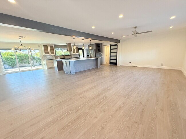 Photo - 8139 E Mulberry St