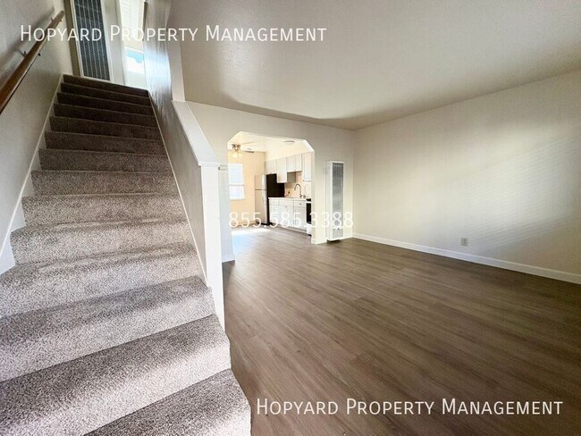Photo - 1042 Williams St