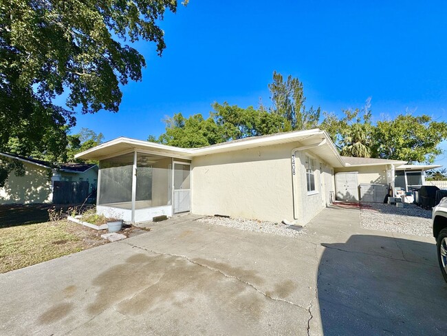 ** BONITA SPRINGS ** 2 BED / 1 BATH ** WES... - ** BONITA SPRINGS ** 2 BED / 1 BATH ** WES... House