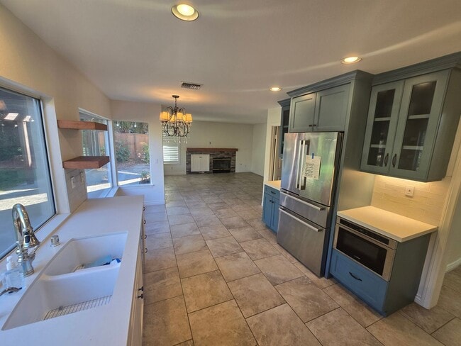 Photo - 4 Bedroom House in Penasquitos - 1 Bedroom/Bathroom Downstairs