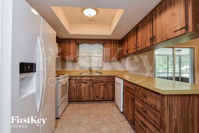 Photo - 833 Pine Forest Trail W