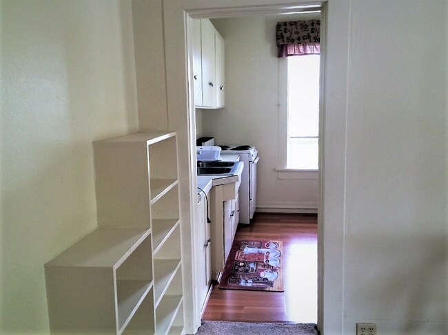 Photo - 450 N Hoback St