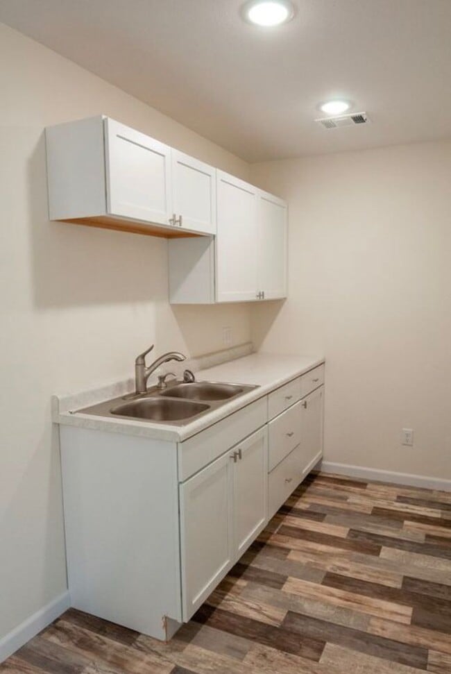 Photo - New 4 Bed / 3 bath in Pocahontas Available...