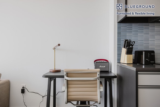 Photo - 10 New St Unidad FL5-ID1147