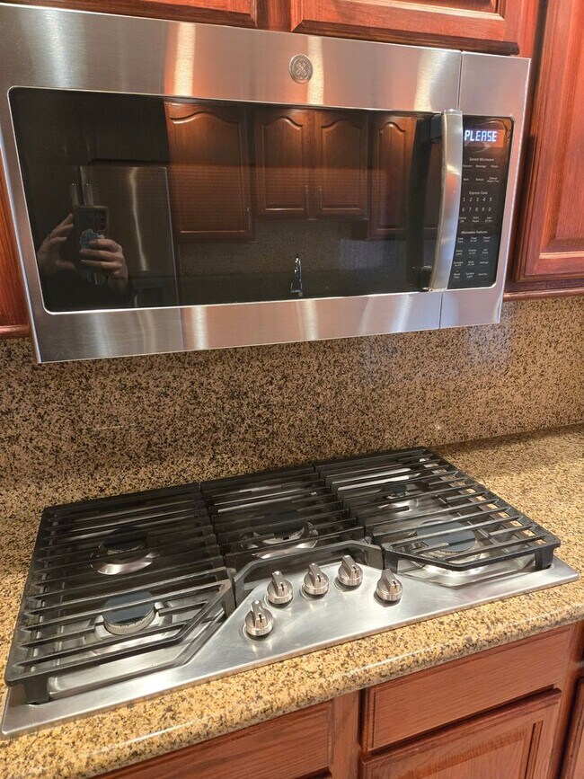 Photo - HUGE Bonus room ! Remodeled !  Hardwood Flooring Throughout & New Carpet in Bedrooms, Tile, Grani...