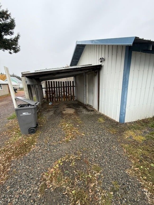 Photo - Great studio unit downtown. Ready to occupy!