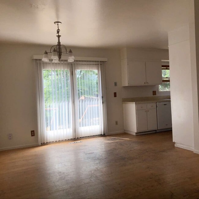 Photo - 1033 Cypress Dr