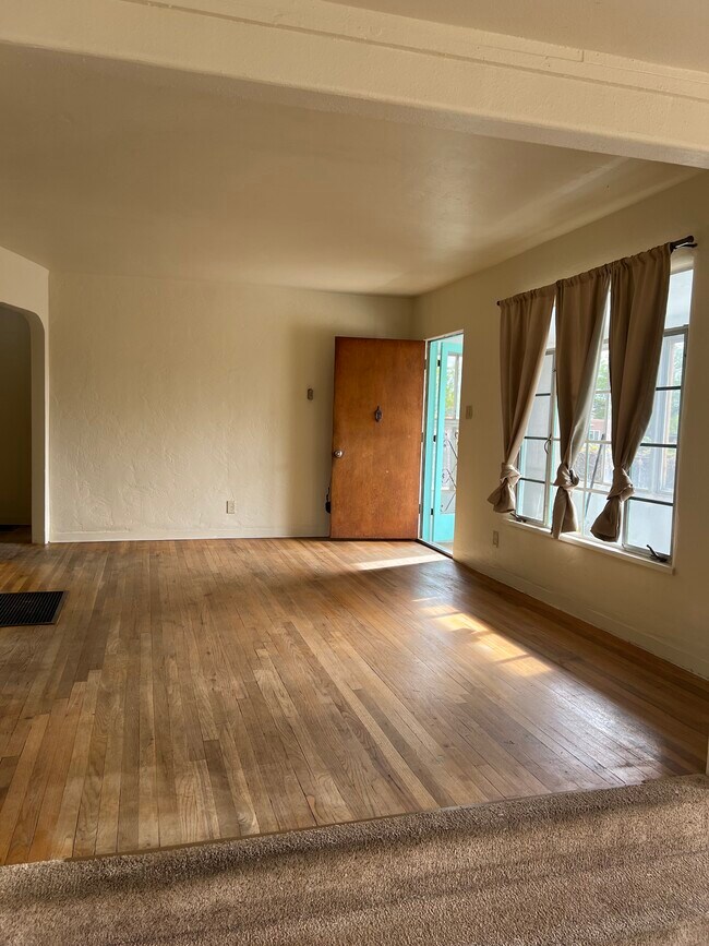 Front Room - 1215 Morelia St Casa