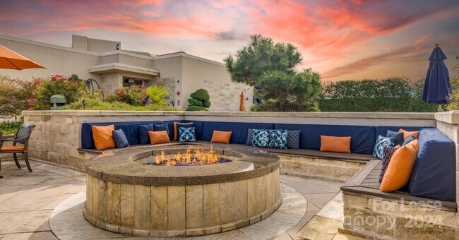 Photo - 125 W Tremont Ave Unit A1B