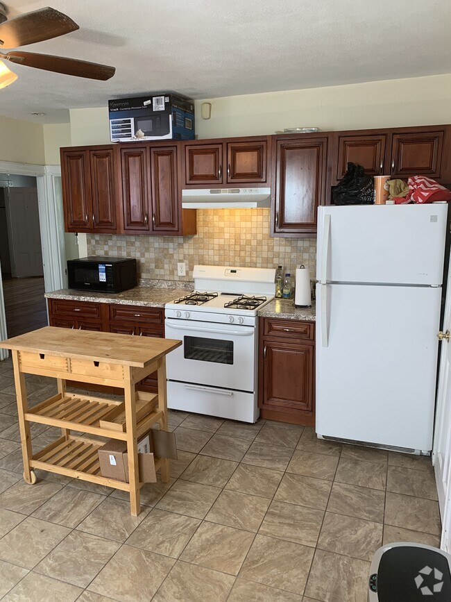 Building Photo - 234 Cypress St Unit 2 Rental