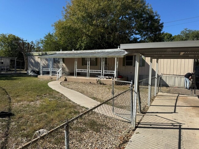 Building Photo - 8455 Northmont Dr