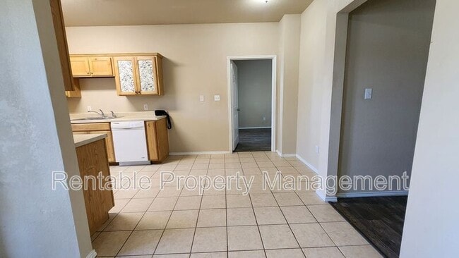 Photo - 110 Collett Ct