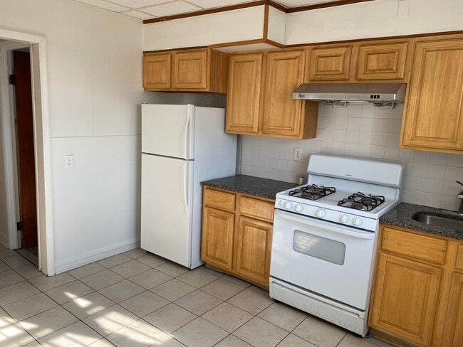 1926 S 15th St Unit 3rd floor