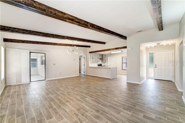 612 Estrada Ln