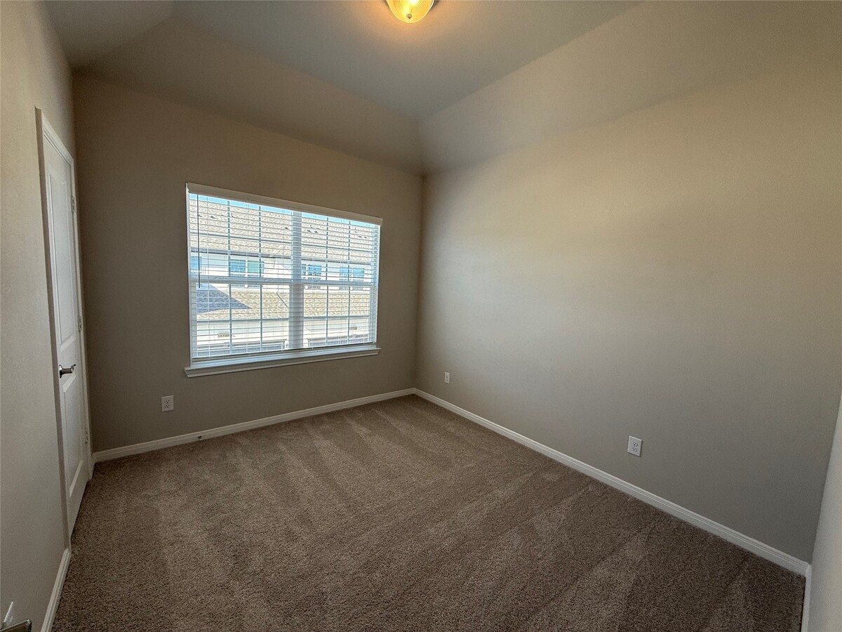 Photo - 15713 Strongbow Ter Dr