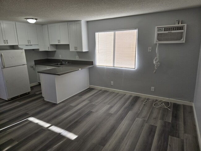 Photo - 1107 W Pacific Coast Hwy Unidad 5