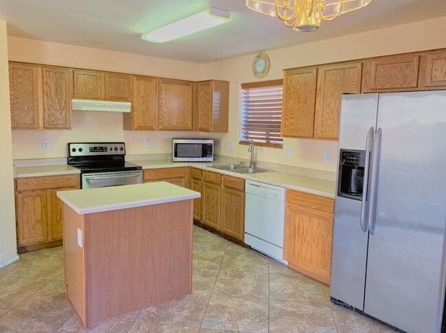 Photo - 35512 N Danish Red Trail