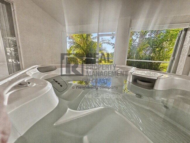 Photo - 2117 NE 40th St