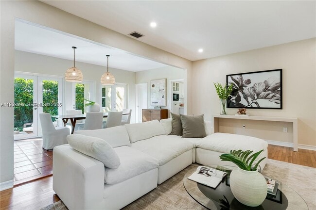 Photo - 414 Camilo Ave