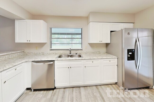 Photo - 1311 Corner Oaks Dr
