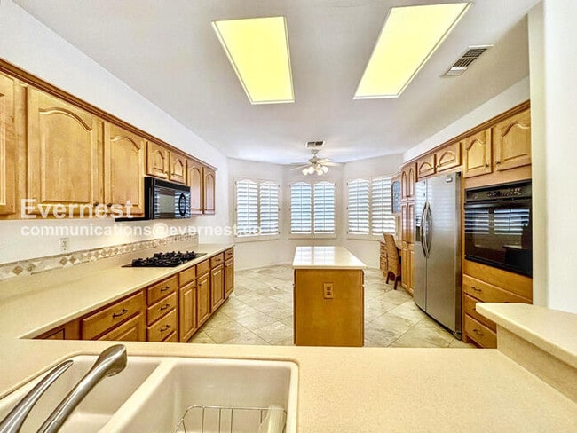 Photo - 78625 Morning Star