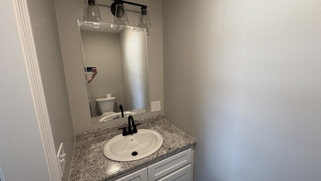 Brand New Townhomes | 3 Bed / 2.5 Bath | Available Now | $3,000/mo